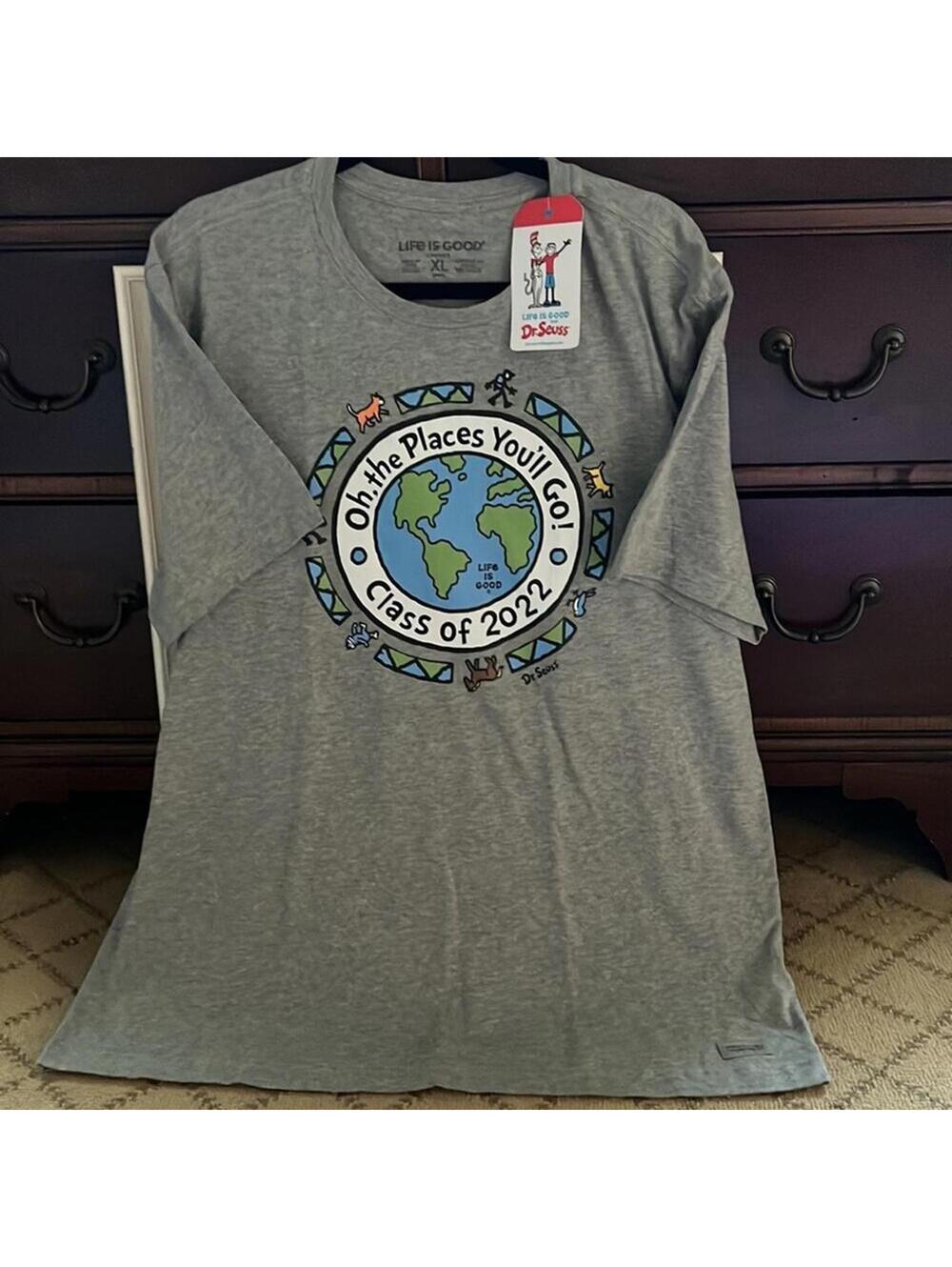Life is Good x Dr. Suess Class of 2022 short sleeve T- shirt NWT XL